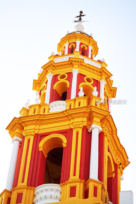 Iglesia de San Ildefonso 钟楼顶部